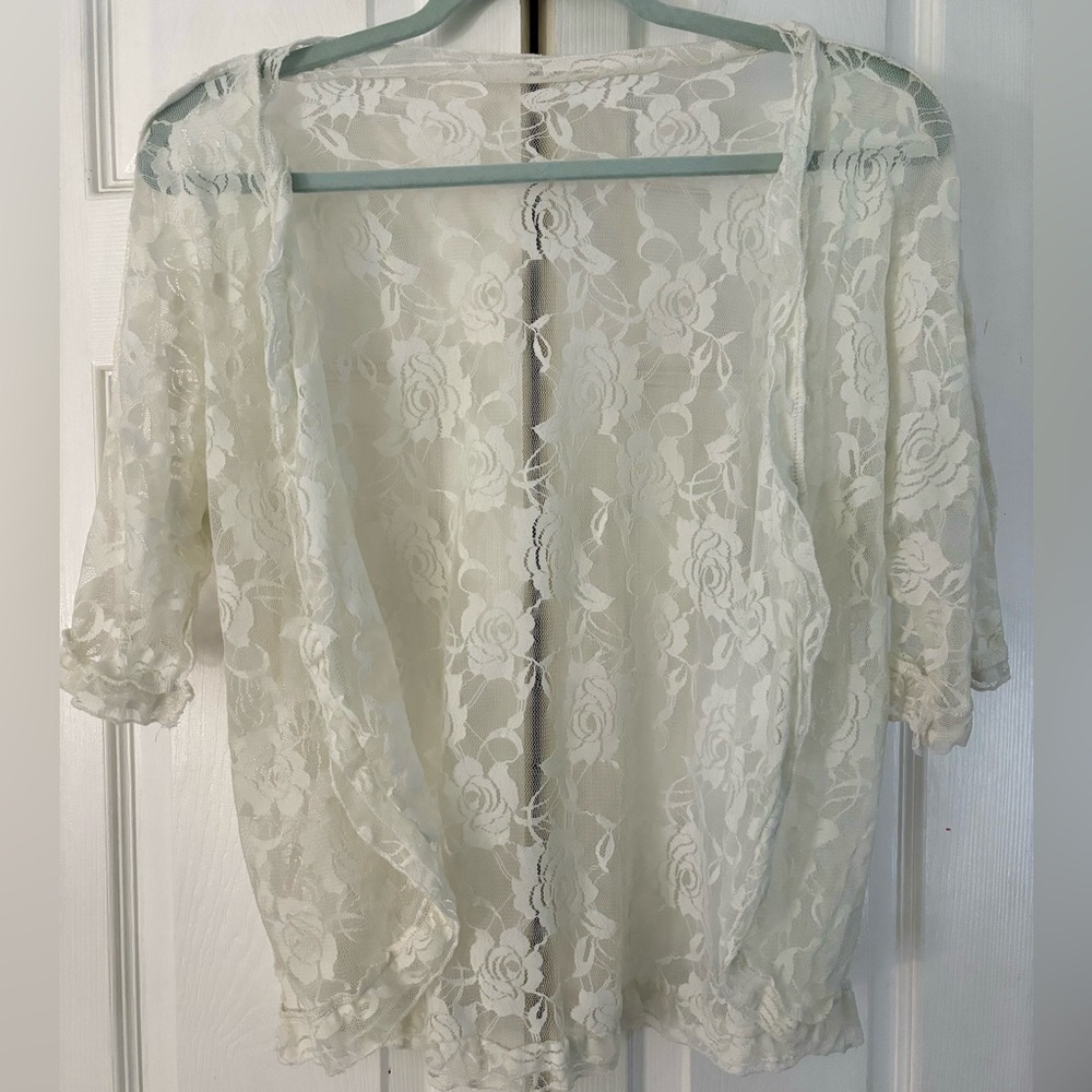 White lace floral tee
